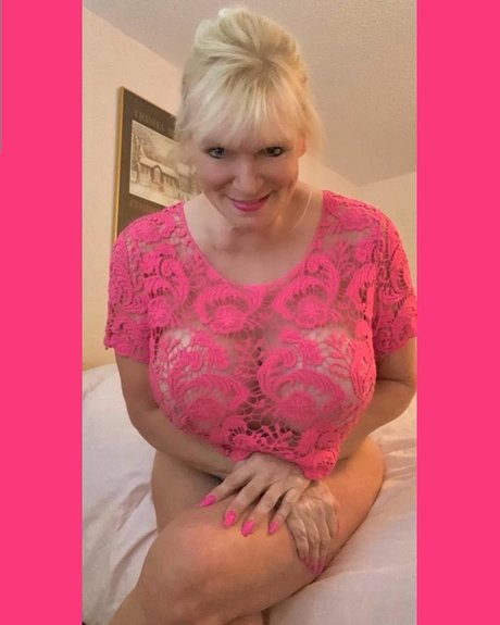 Photo nue de fuite OnlyFans de Sandie Lee