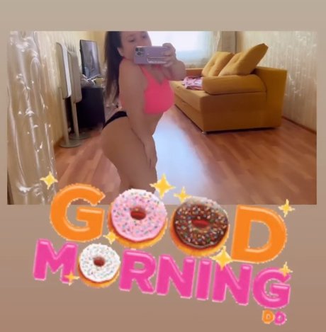 Photo nue de fuite OnlyFans de Saxarovagul