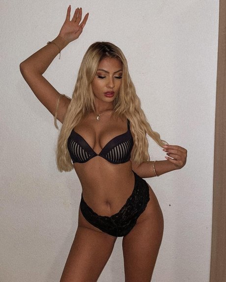 Photo nue de fuite OnlyFans de Vasilka Vazzzlegramm