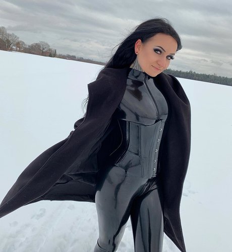 Bella Isadora
