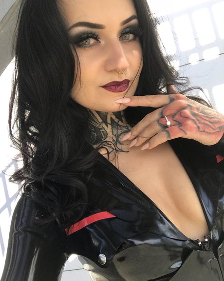 Bella Isadora