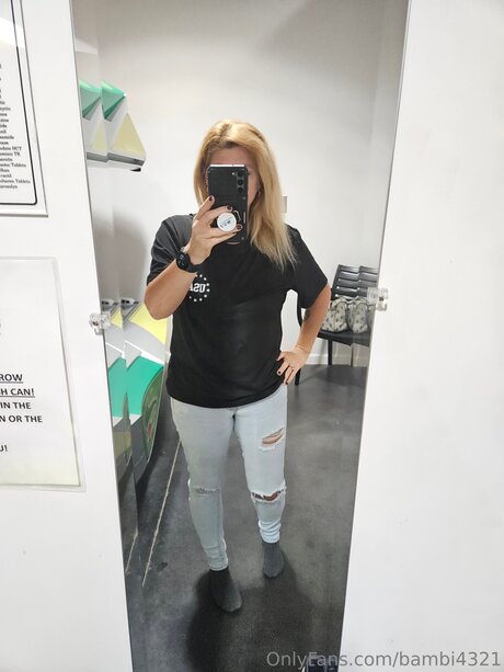 Photo nue de fuite OnlyFans de Bambi4321