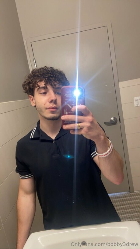 Photo nue de fuite OnlyFans de Bobby3drew