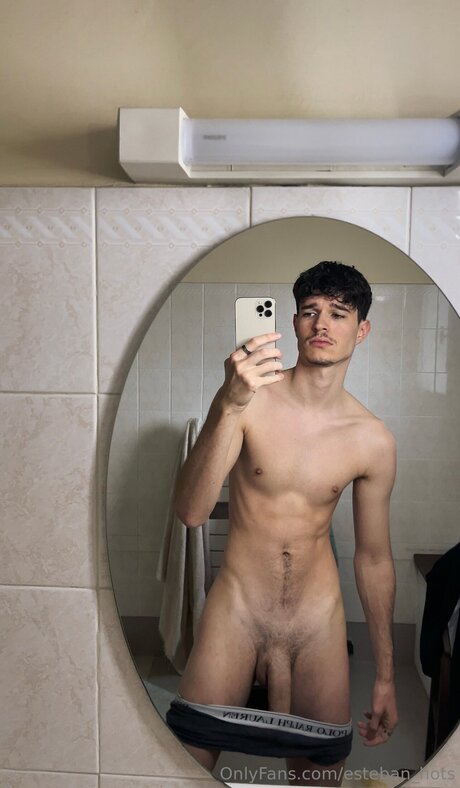 Photo nue de fuite OnlyFans de Esteban Hots