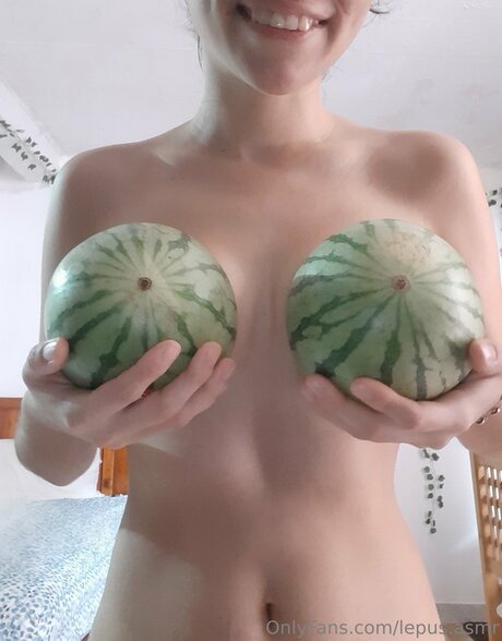 Photo nue de fuite OnlyFans de Lepusuwu
