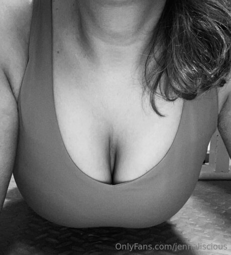 Photo nue de fuite OnlyFans de Jennaliscious