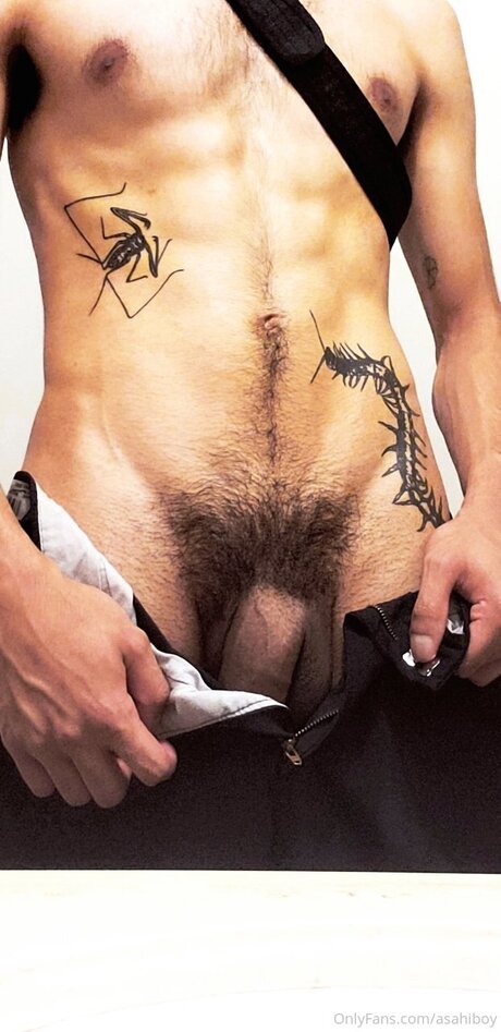 Photo nue de fuite OnlyFans de Asahi56k