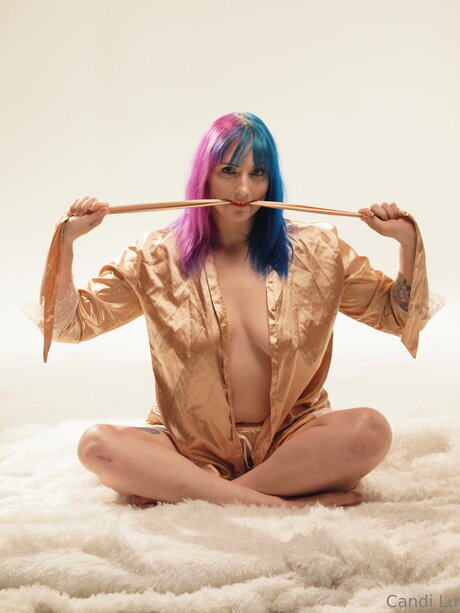 Candice C9m3ra