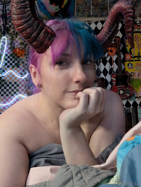 Candice C9m3ra