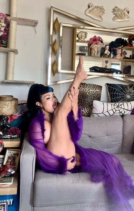 Photo nue de fuite OnlyFans de Rubychampagne