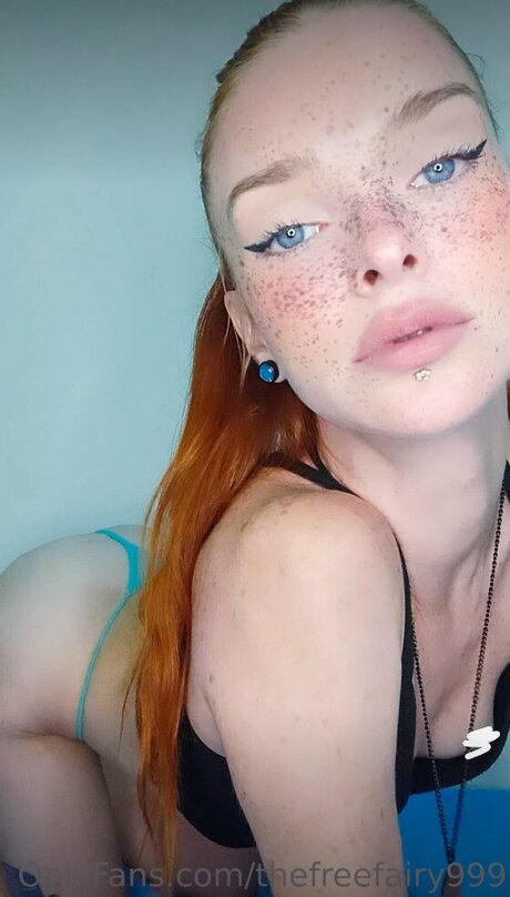 Photo nue de fuite OnlyFans de Liv Rise