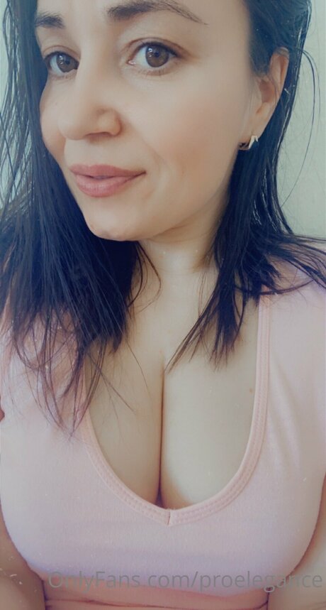 Photo nue de fuite OnlyFans de Proelegance