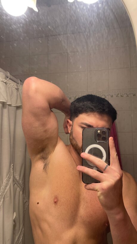 Photo nue de fuite OnlyFans de Tavofree