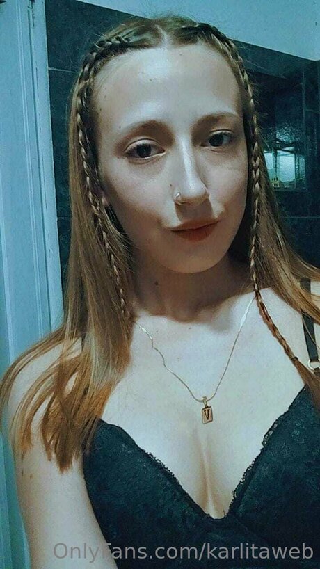 Photo nue de fuite OnlyFans de Karlitaweb