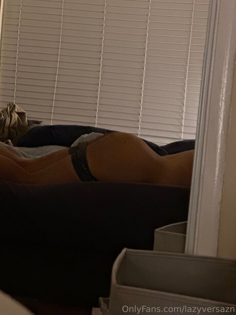 Photo nue de fuite OnlyFans de Lazyversazn