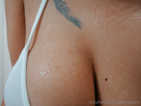 Photo nue de fuite OnlyFans de Asteriaglam