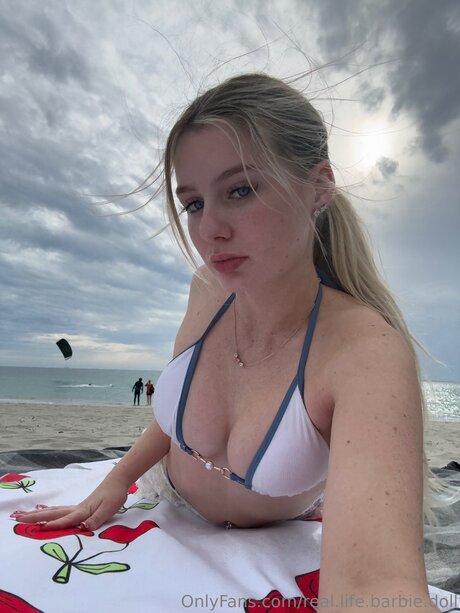 Photo nue de fuite OnlyFans de Real Life Barbiee