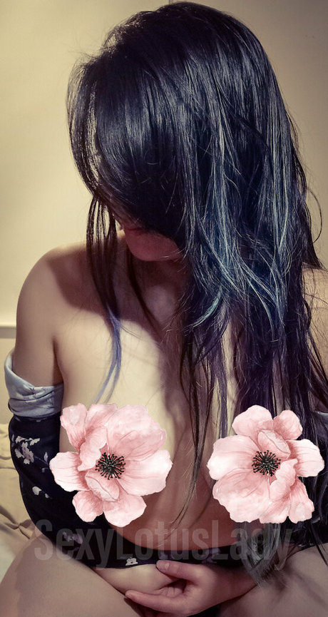 Sexylotuslady