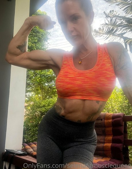 Photo nue de fuite OnlyFans de Selenafitmusclequeen