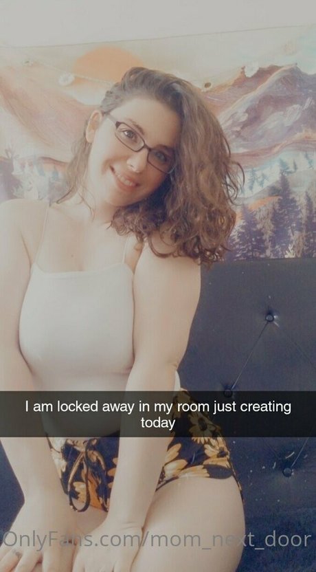 Momnextdoor