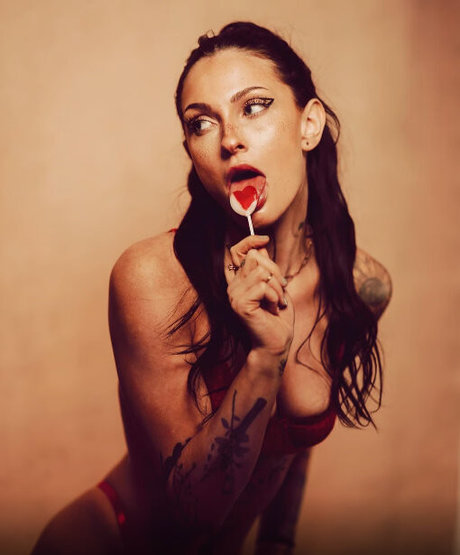 Photo nue de fuite OnlyFans de I Will Buy
