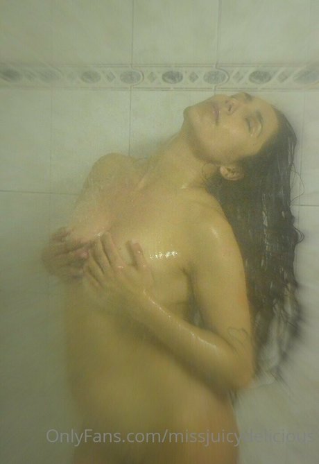 Ladyjuicybrunette