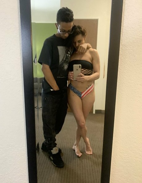 Officialmariajade
