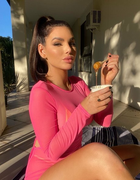 Photo nue de fuite OnlyFans de Nicolethorne