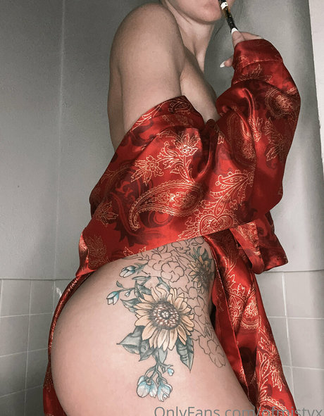 Photo nue de fuite OnlyFans de Heavenleighh
