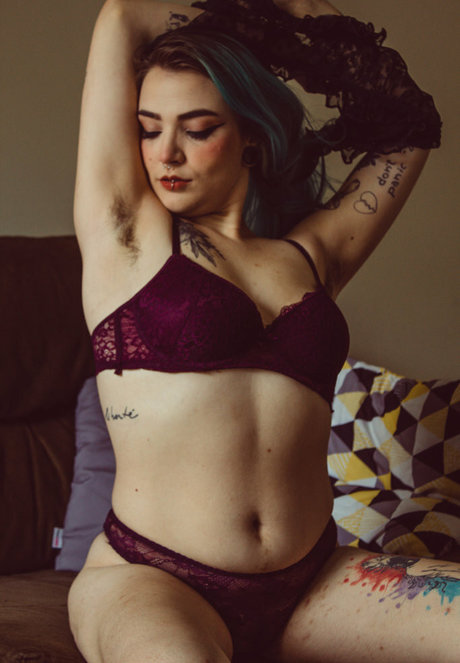 Photo nue de fuite OnlyFans de Blue Fetish