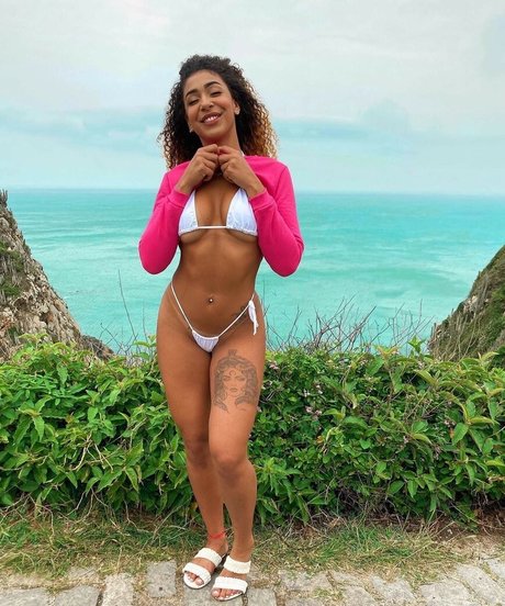 Emelly Souza