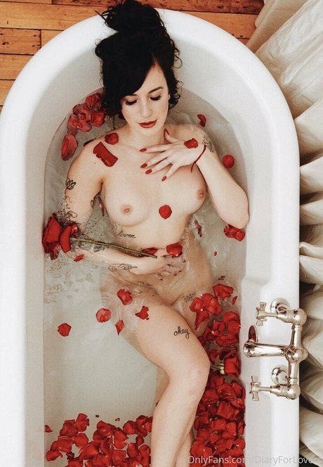 Photo nue de fuite OnlyFans de Diaryforlovers