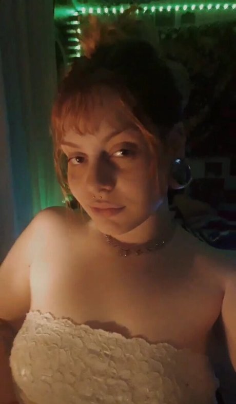 Photo nue de fuite OnlyFans de Luma Ferrari