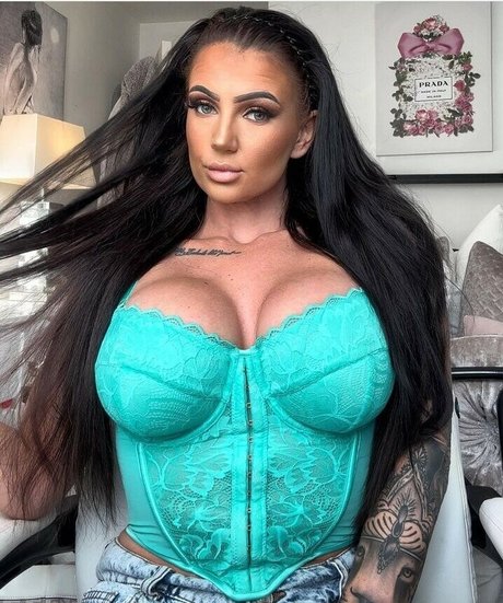 Photo nue de fuite OnlyFans de Siobhan Ward