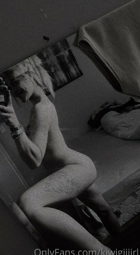 Photo nue de fuite OnlyFans de Kiwigiiiirl