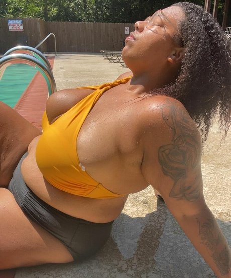 Photo nue de fuite OnlyFans de Weightoffash