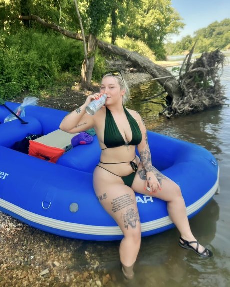Photo nue de fuite OnlyFans de Sunni Valley