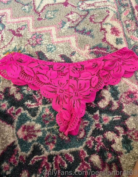 Photo nue de fuite OnlyFans de Persianbrat69