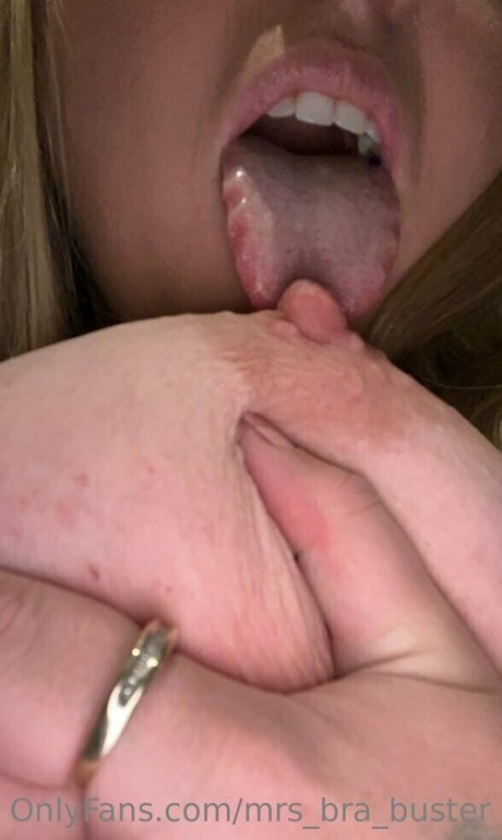 Photo nue de fuite OnlyFans de Mrsbrabuster