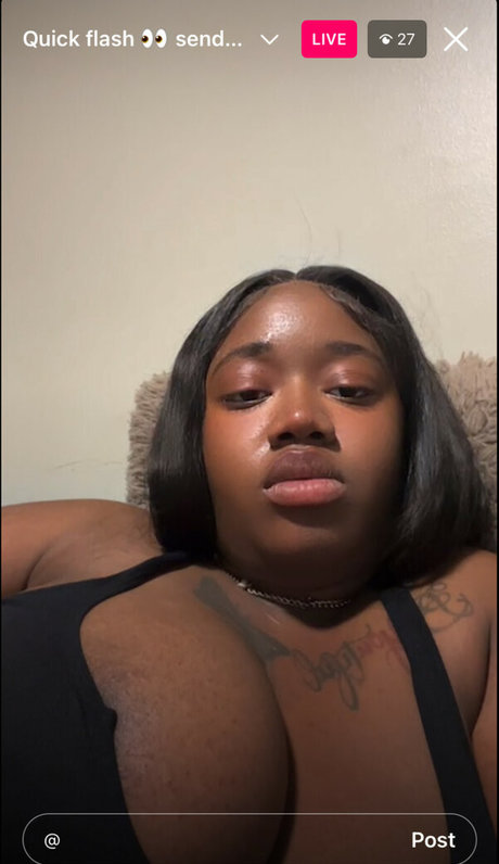 Photo nue de fuite OnlyFans de Tierra2000