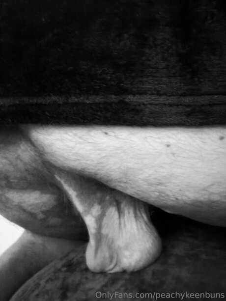 Photo nue de fuite OnlyFans de Peachykeenbuns