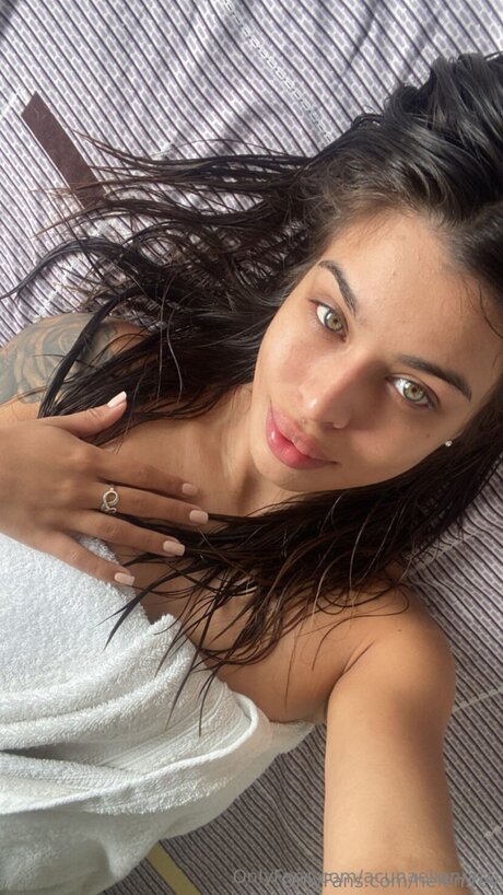Photo nue de fuite OnlyFans de Helen Rey