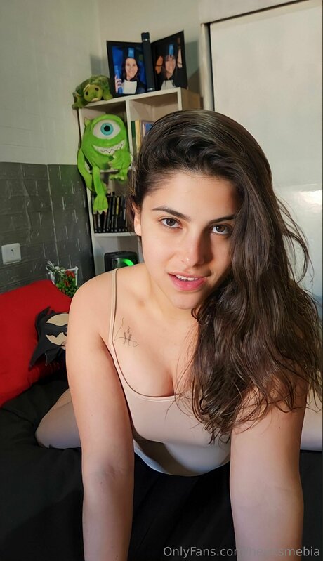 Heyitsmebia