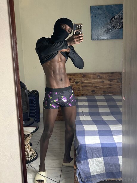 Photo nue de fuite OnlyFans de Rushblack