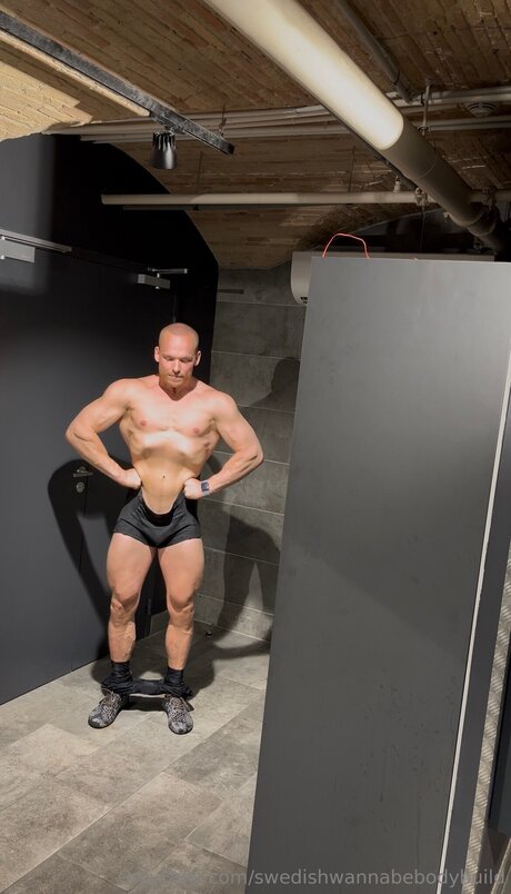 Photo nue de fuite OnlyFans de Swedishwannabebodybuild