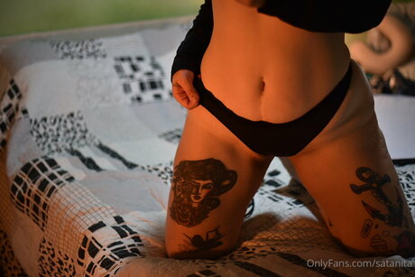 Photo nue de fuite OnlyFans de Satanita