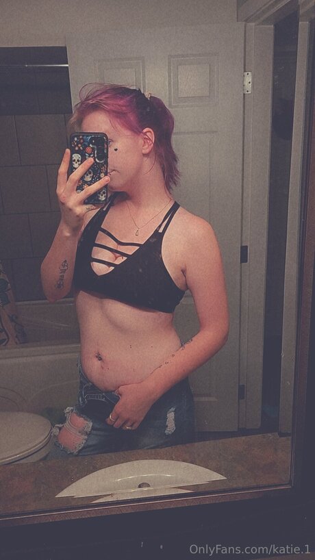 Photo nue de fuite OnlyFans de Katie 1