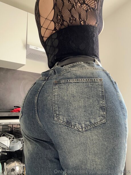 Yanis Arab Bigass
