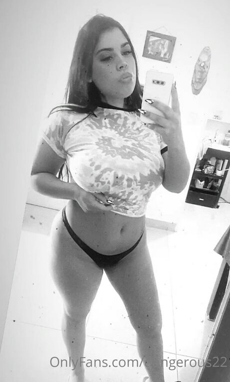 Photo nue de fuite OnlyFans de Dangerous22