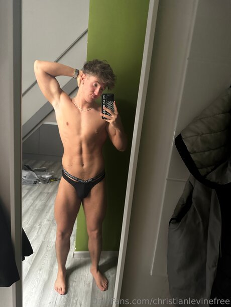 Christianlevine Straight